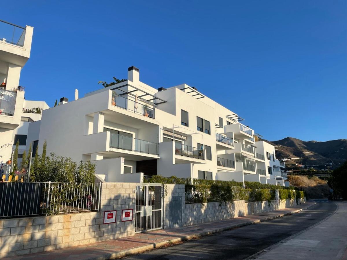 Sunny Penthouse Beach Apartment With Panoramic Views Almuñécar Kültér fotó